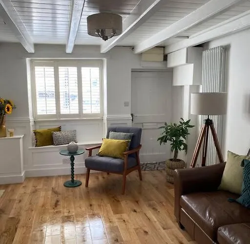 Semesterbostad Periwinkle Ruswarp