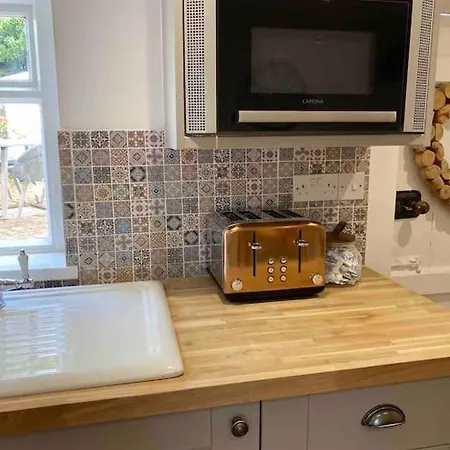 Periwinkle Ruswarp * וויטבי